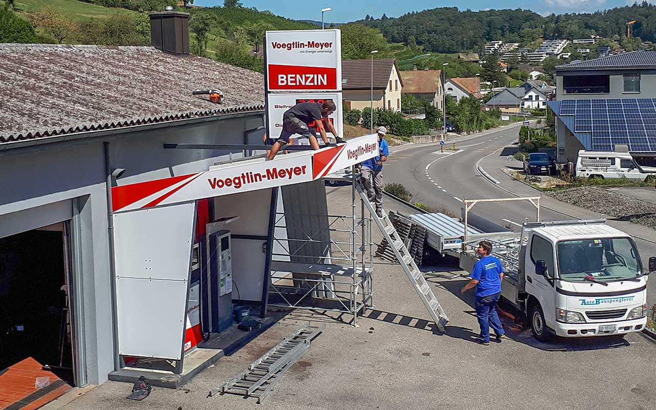 Ein neues Dach für unsere Tankstelle